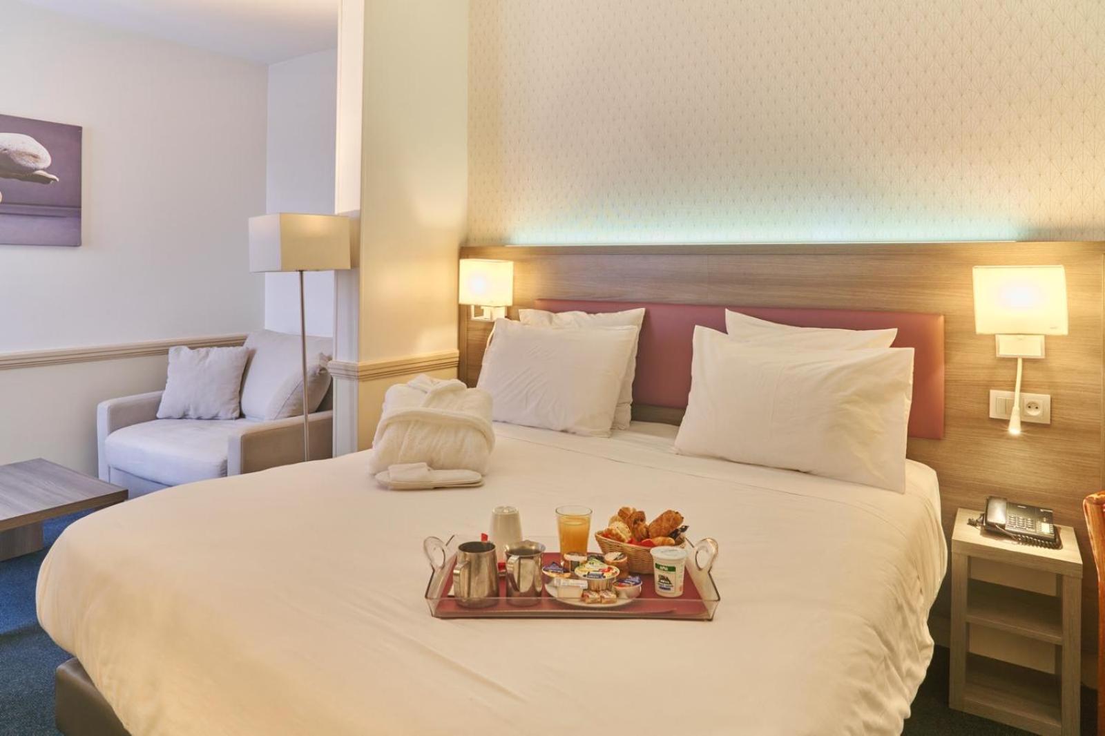פריז Hotel Poussin מראה חיצוני תמונה
