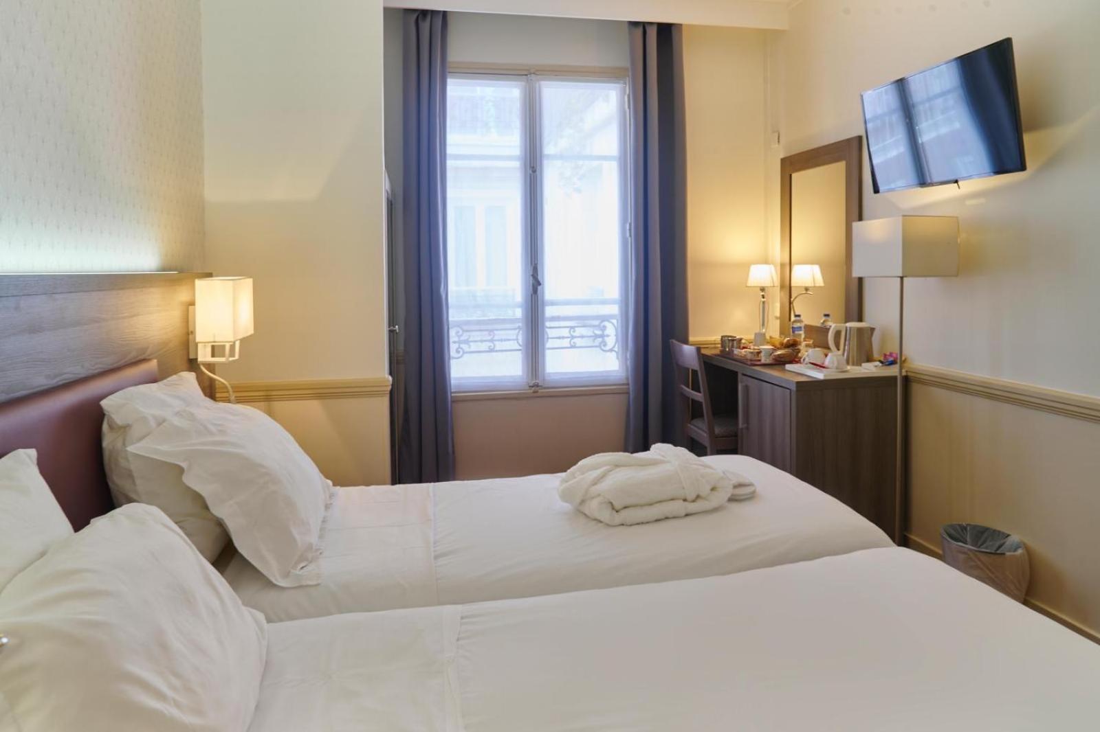 פריז Hotel Poussin מראה חיצוני תמונה