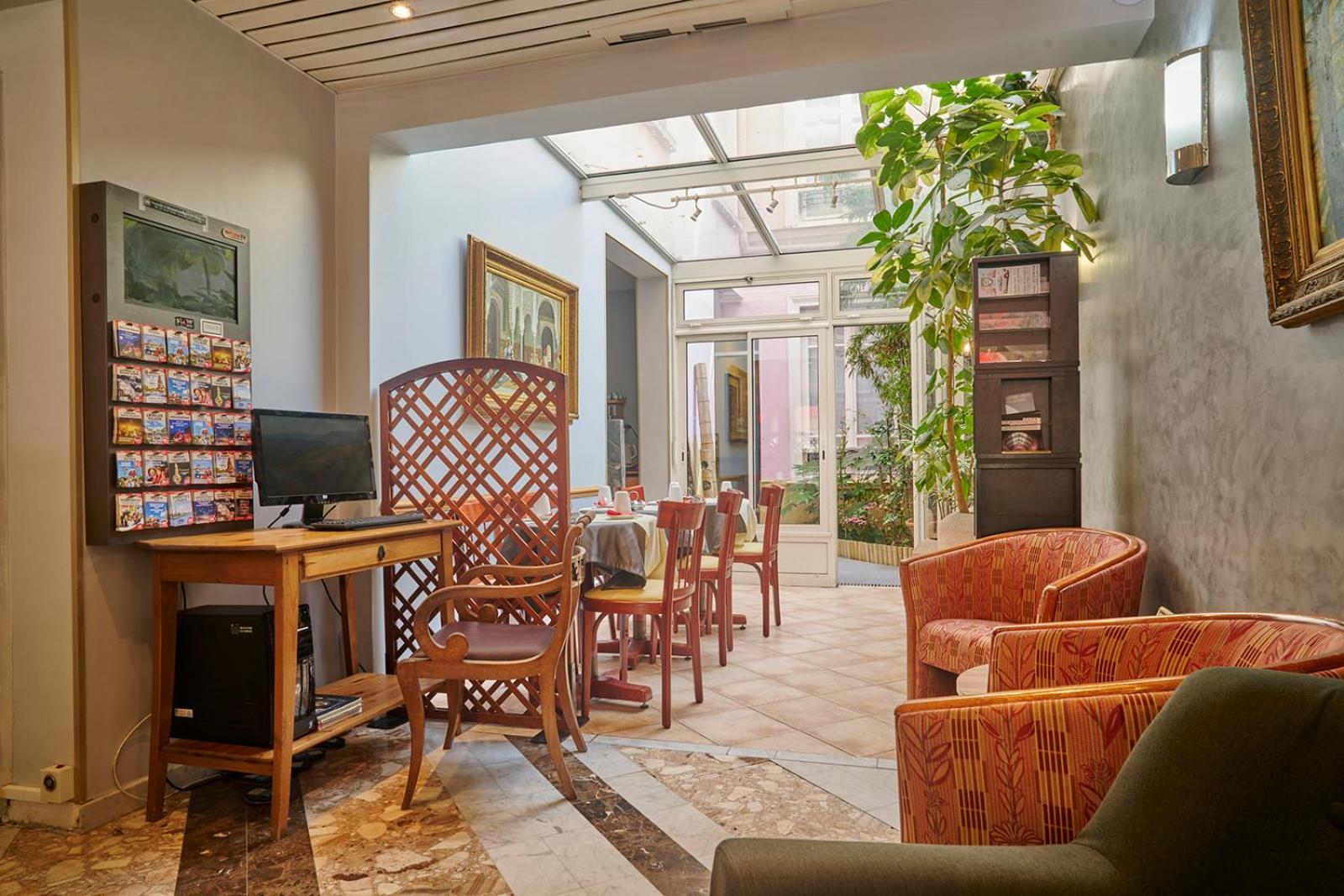 פריז Hotel Poussin מראה חיצוני תמונה